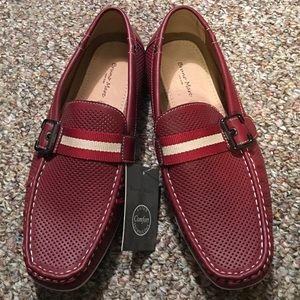 NWT Bruno Marc red loafers with buckle. Sz 9